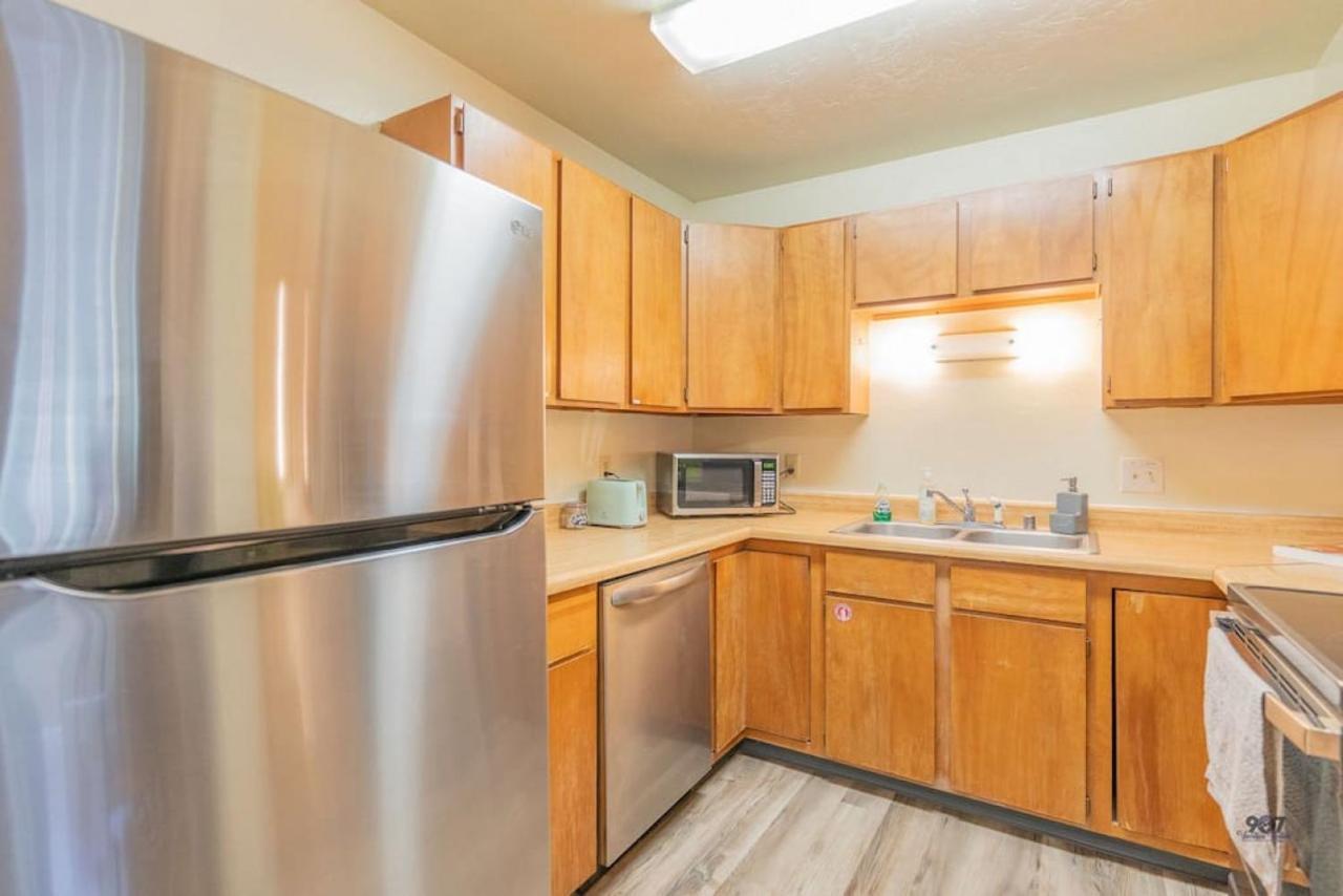 Pet Friendly: Centrally Located Comfort & Coffee 3.0 Apartment *