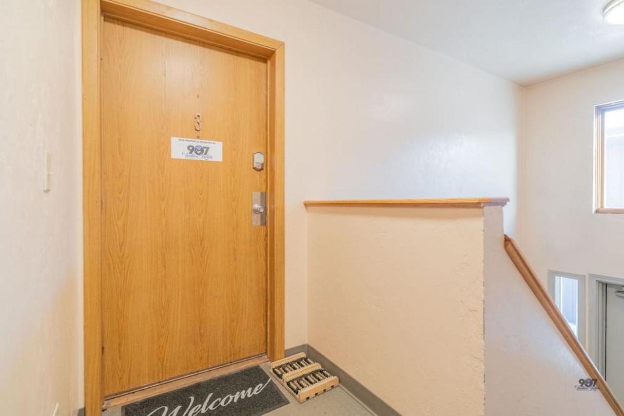 Apartment Pet Friendly: Centrally Located Comfort & Coffee 3.0 Fairbanks