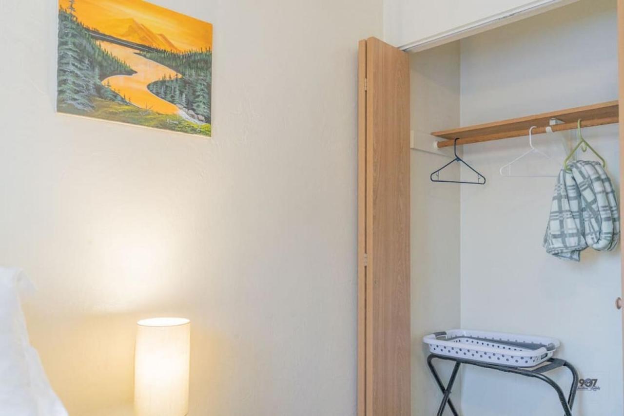 Pet Friendly: Centrally Located Comfort & Coffee 3.0 * Fairbanks
