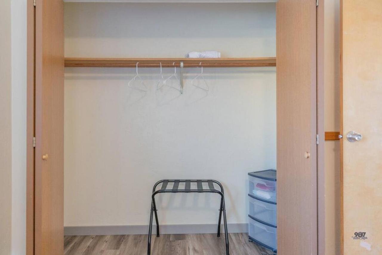 Pet Friendly: Centrally Located Comfort & Coffee 3.0 *