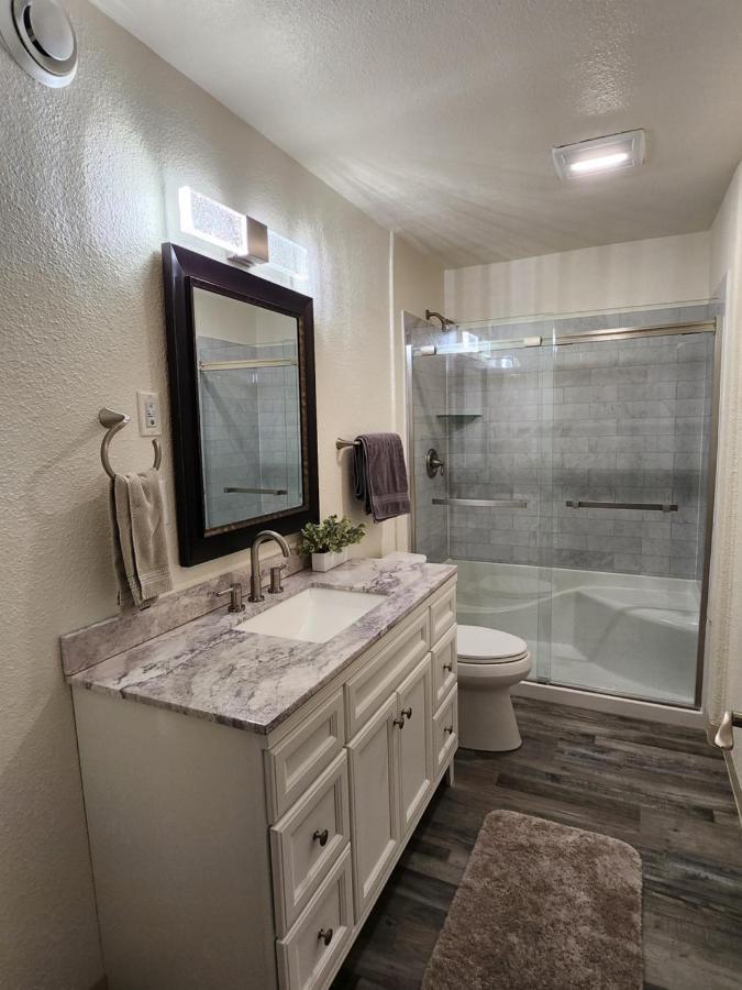 Luxury Bunkhouse Near Downtown Apartment *
