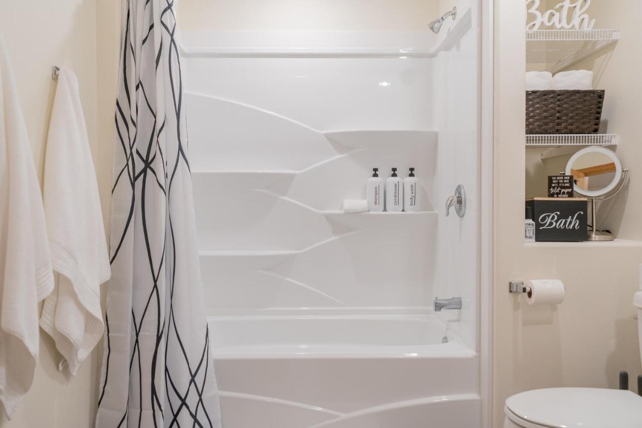 Modern City With All The Amenities Apartment