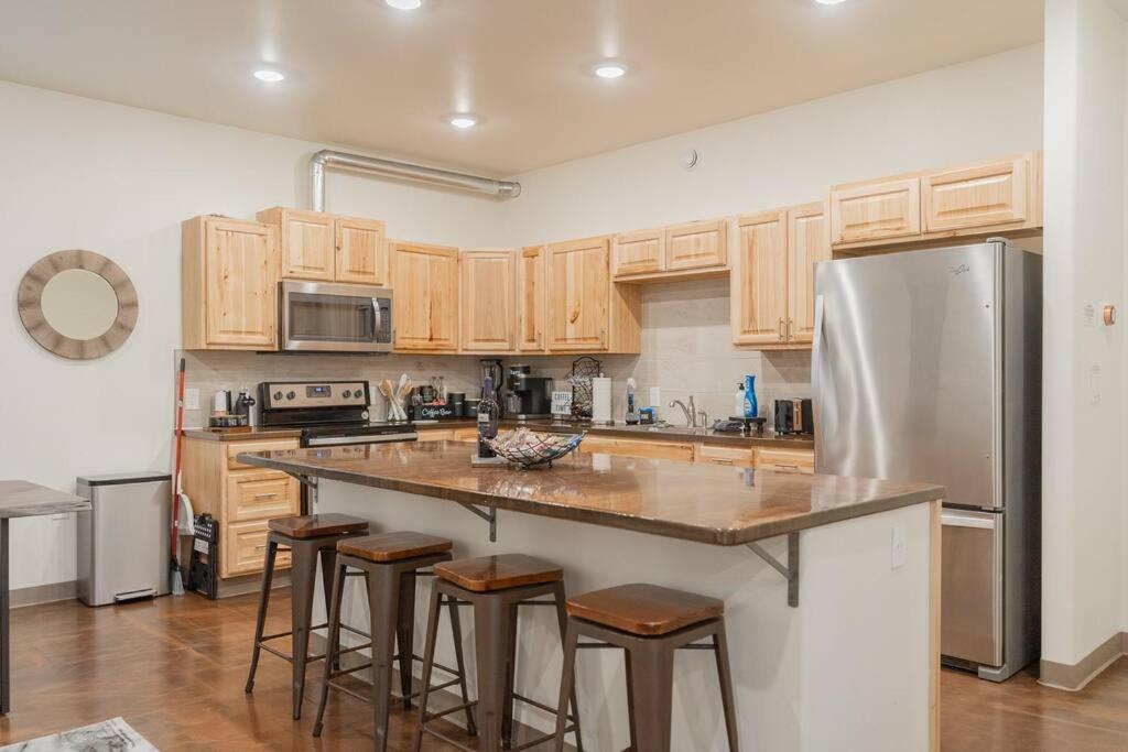 Modern City With All The Amenities Apartment Fairbanks