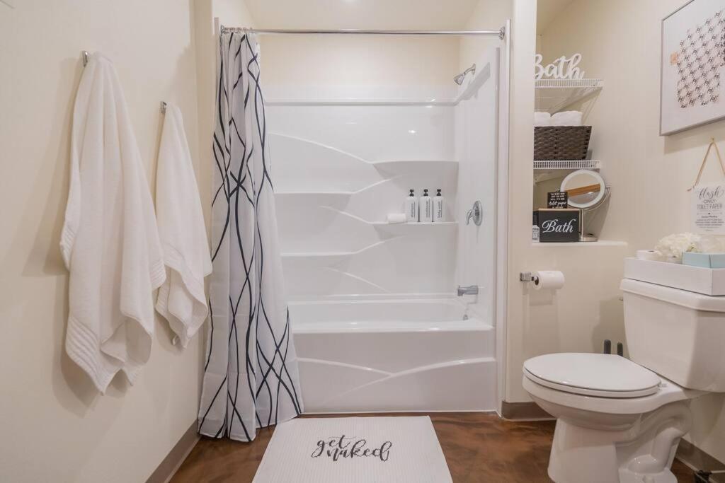 Apartment Modern City With All The Amenities *