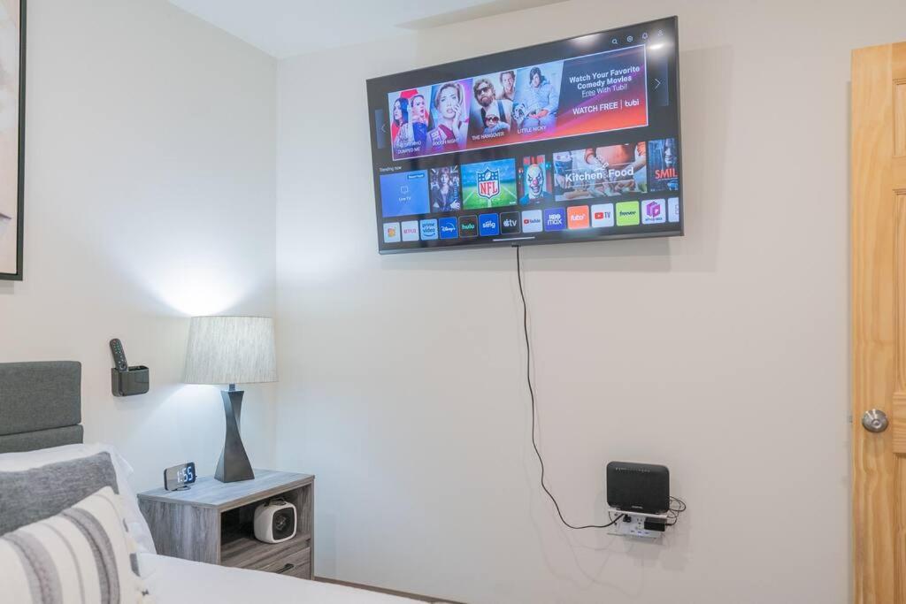 Apartment Modern City With All The Amenities Fairbanks