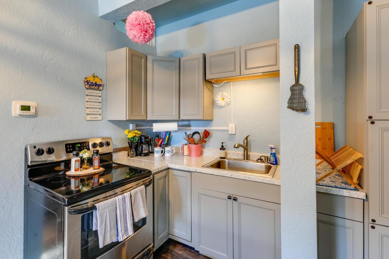 Vacation Near Downtown! Apartment