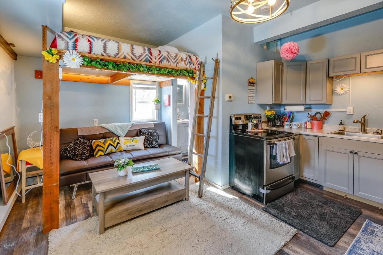 Vacation Near Downtown! Apartment Fairbanks