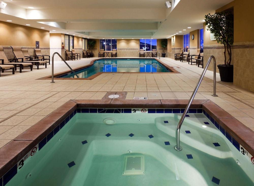 Hotel Hampton & Fairbanks
