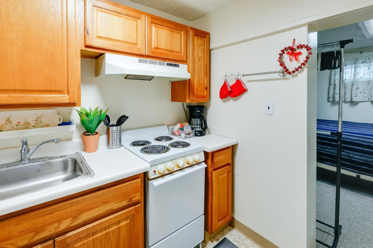 Apartment Pet-friendly With Fenced-in Yard! Fairbanks