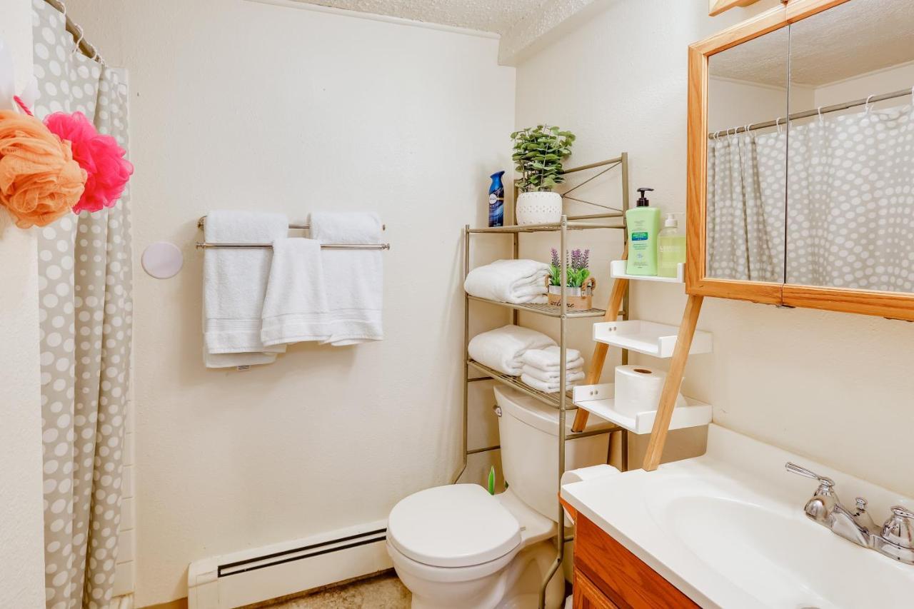Pet-friendly With Fenced-in Yard! Fairbanks
