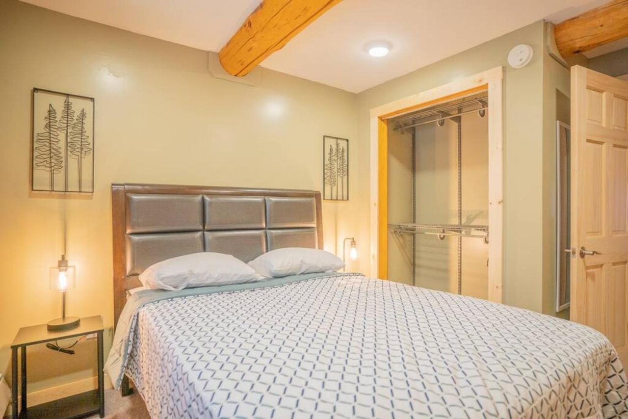 Tucked Away Timber Lower Holiday home *