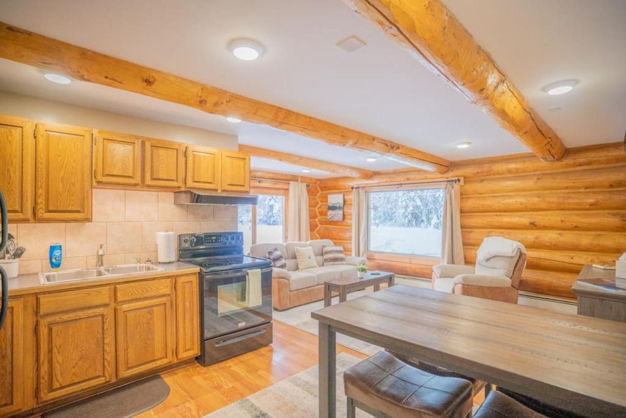 Holiday home Tucked Away Timber Lower Fairbanks