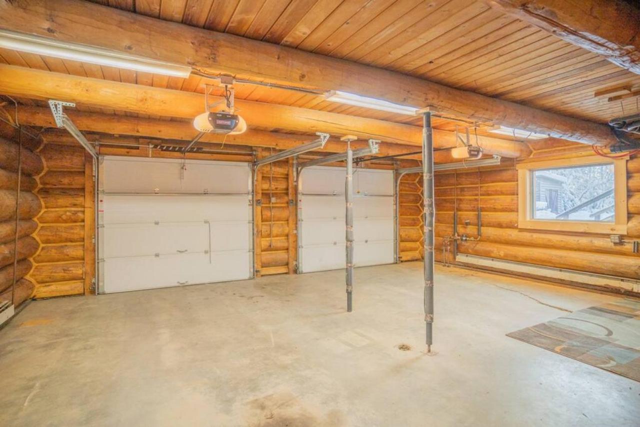 Tucked Away Timber Upper Holiday home Fairbanks