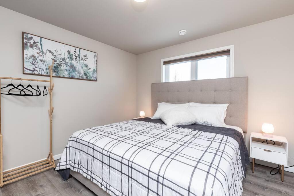 Birch Hill Retreat Great Location2+garage+aurora Holiday home Fairbanks