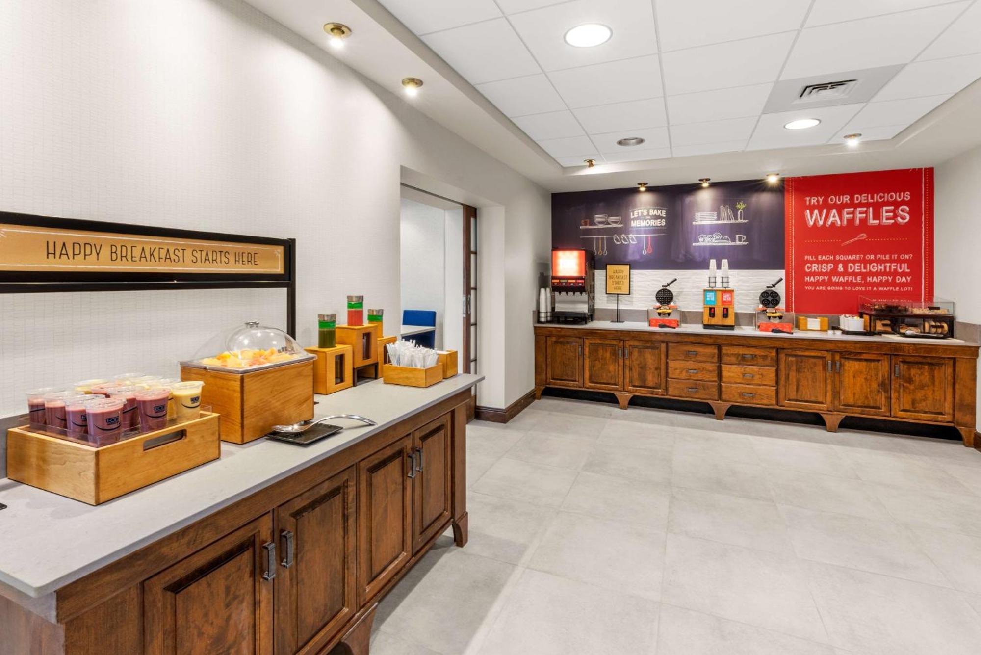 Khách sạn Hampton & 3*