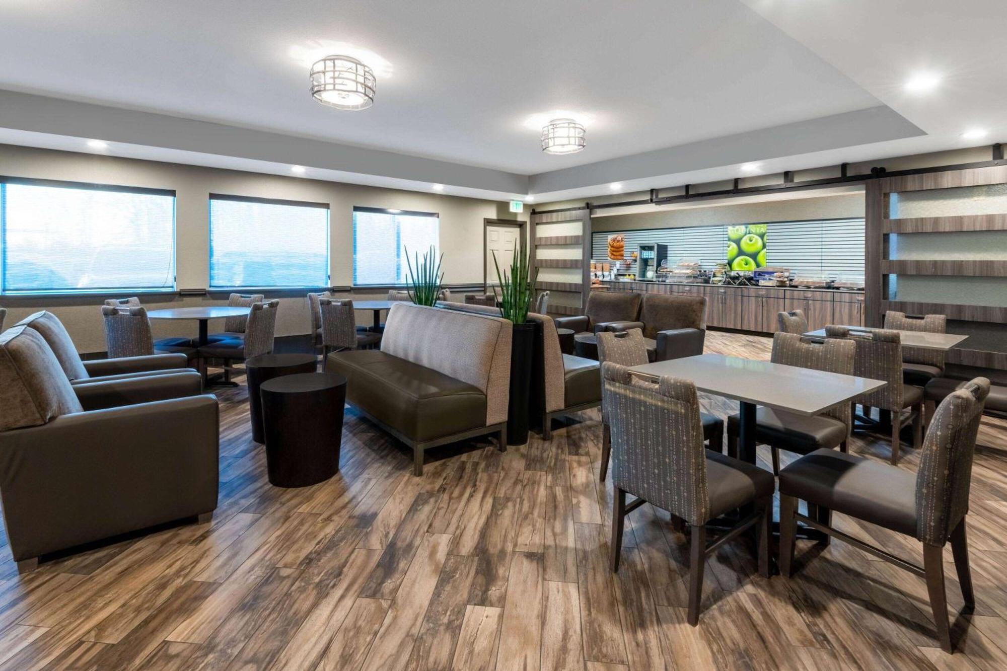 La Quinta By Wyndham Airport Fairbanks