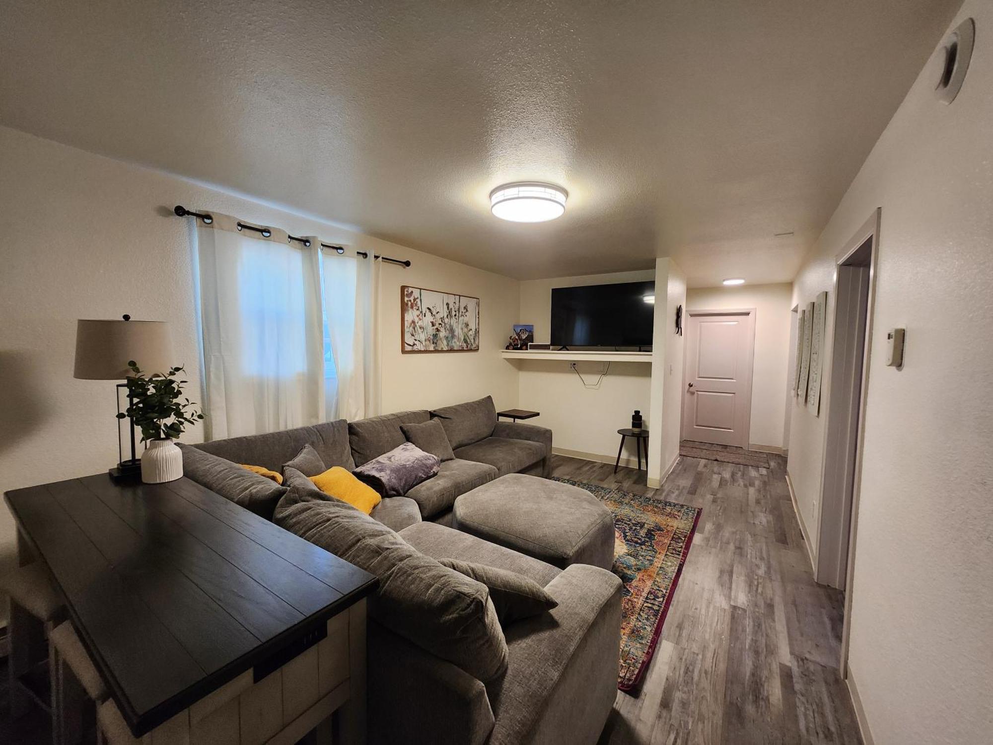 Luxury Bunkhouse Near Downtown Apartment Fairbanks