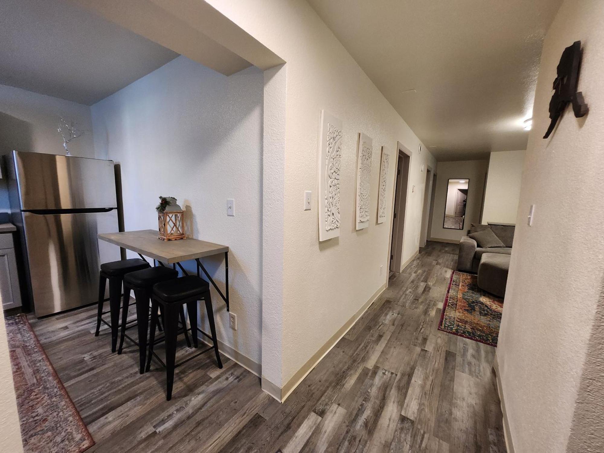 Apartment Luxury Bunkhouse Near Downtown