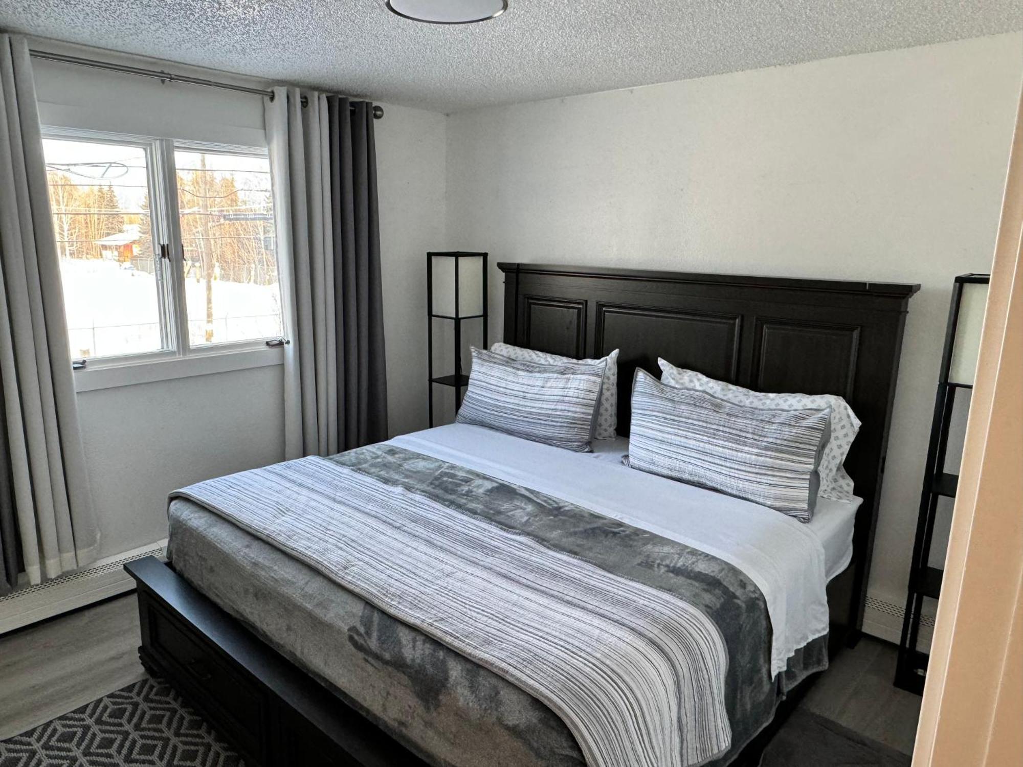 #9 Deluxe Apartment *