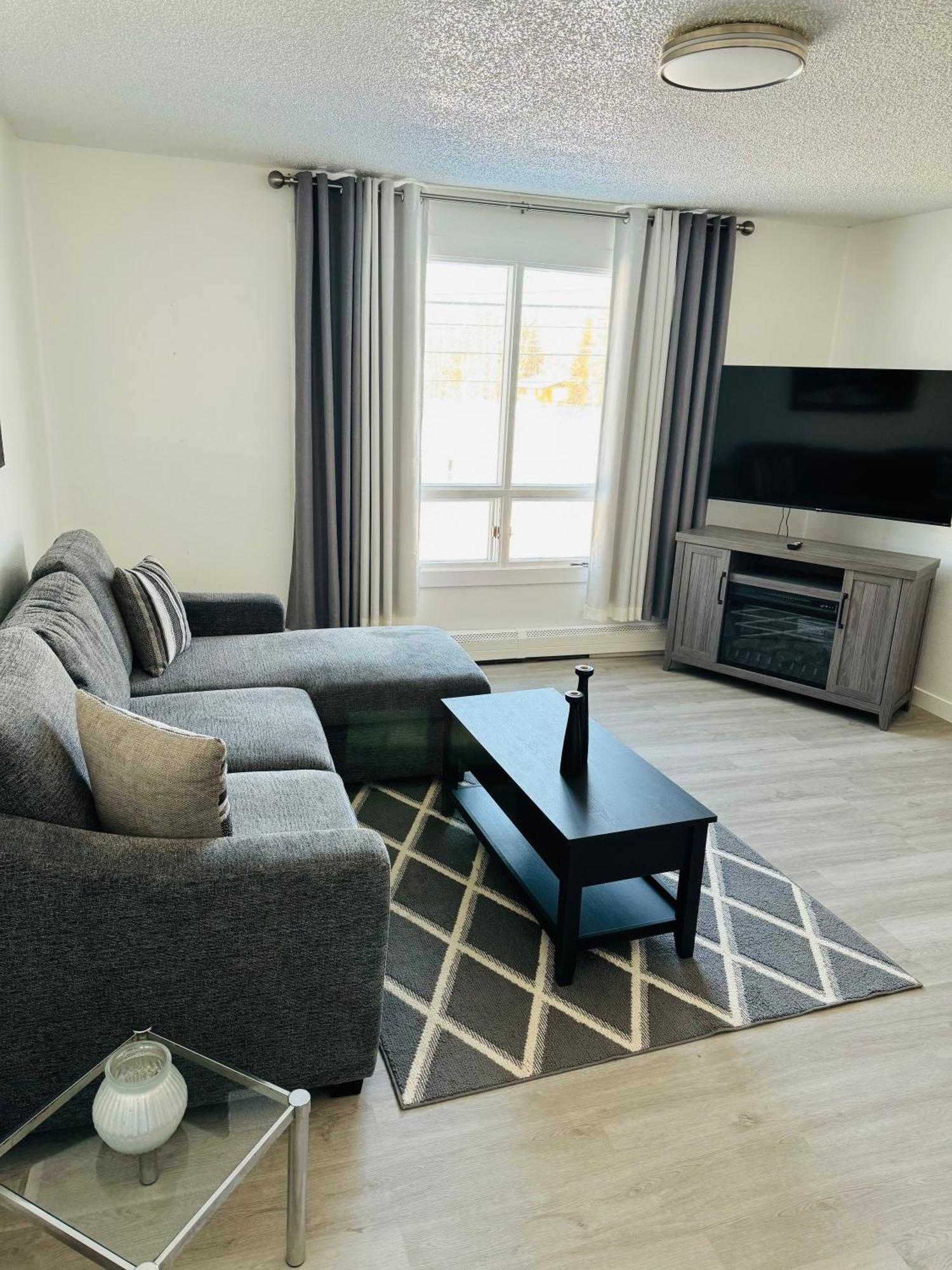 Apartment #9 Deluxe Fairbanks