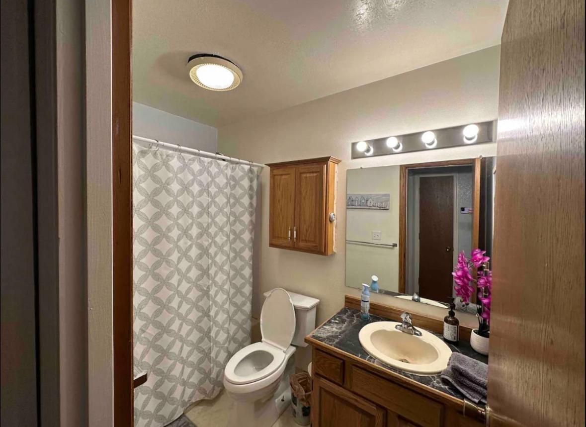 Villa Hidden Lakefront Fairbanks