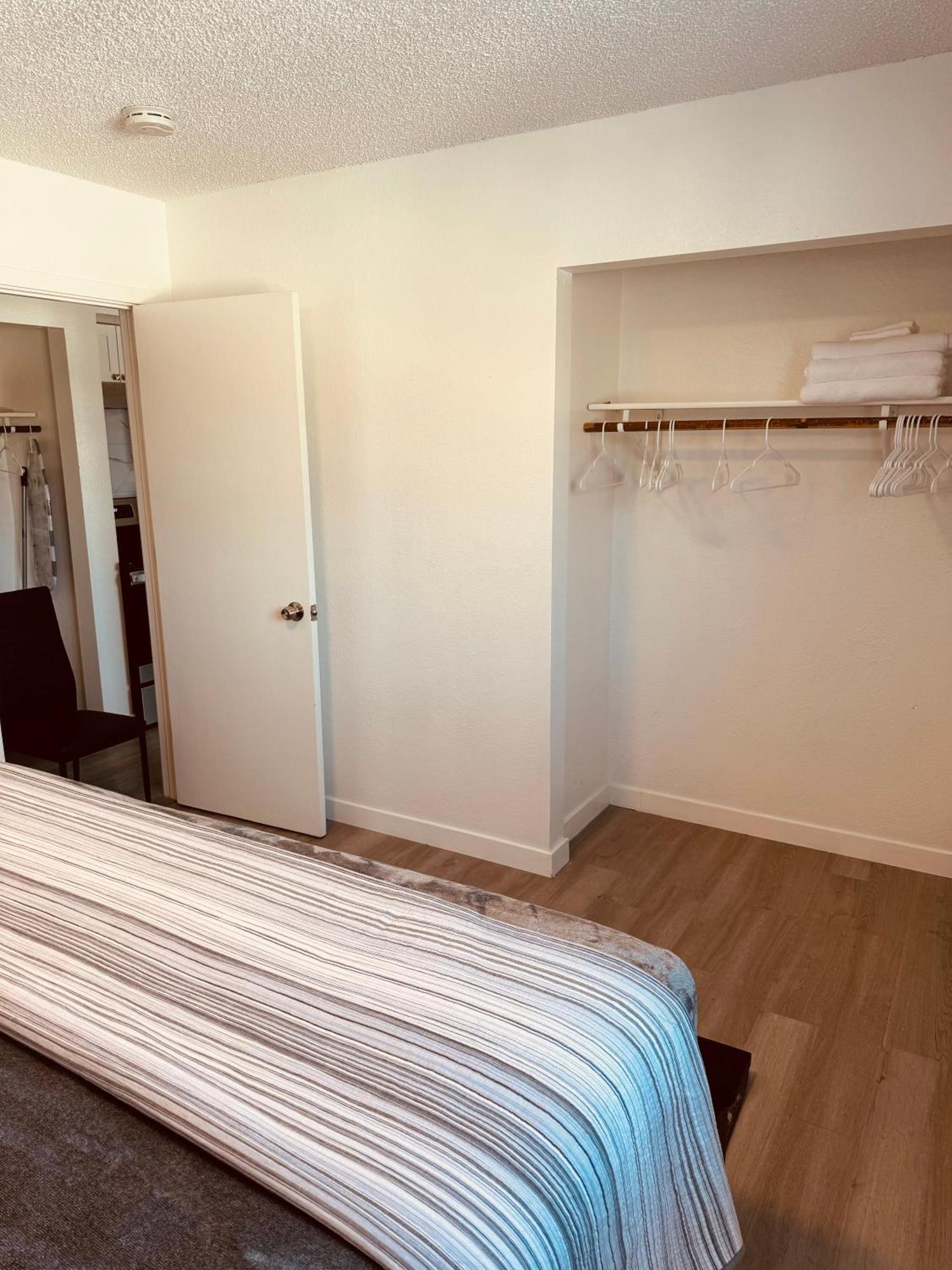 #9 Deluxe Apartment *