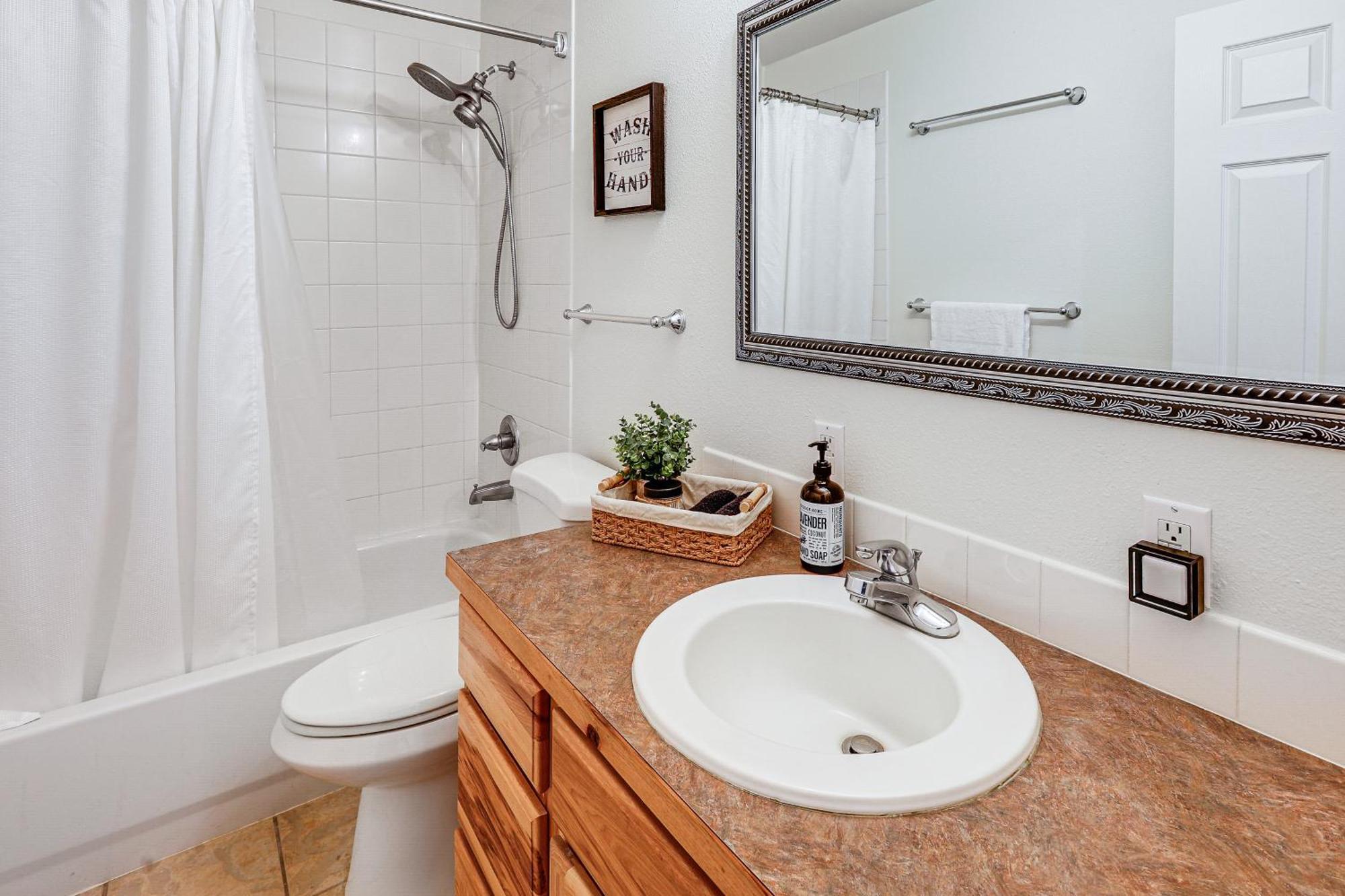 Modern Retreat 11 Mi To Downtown!