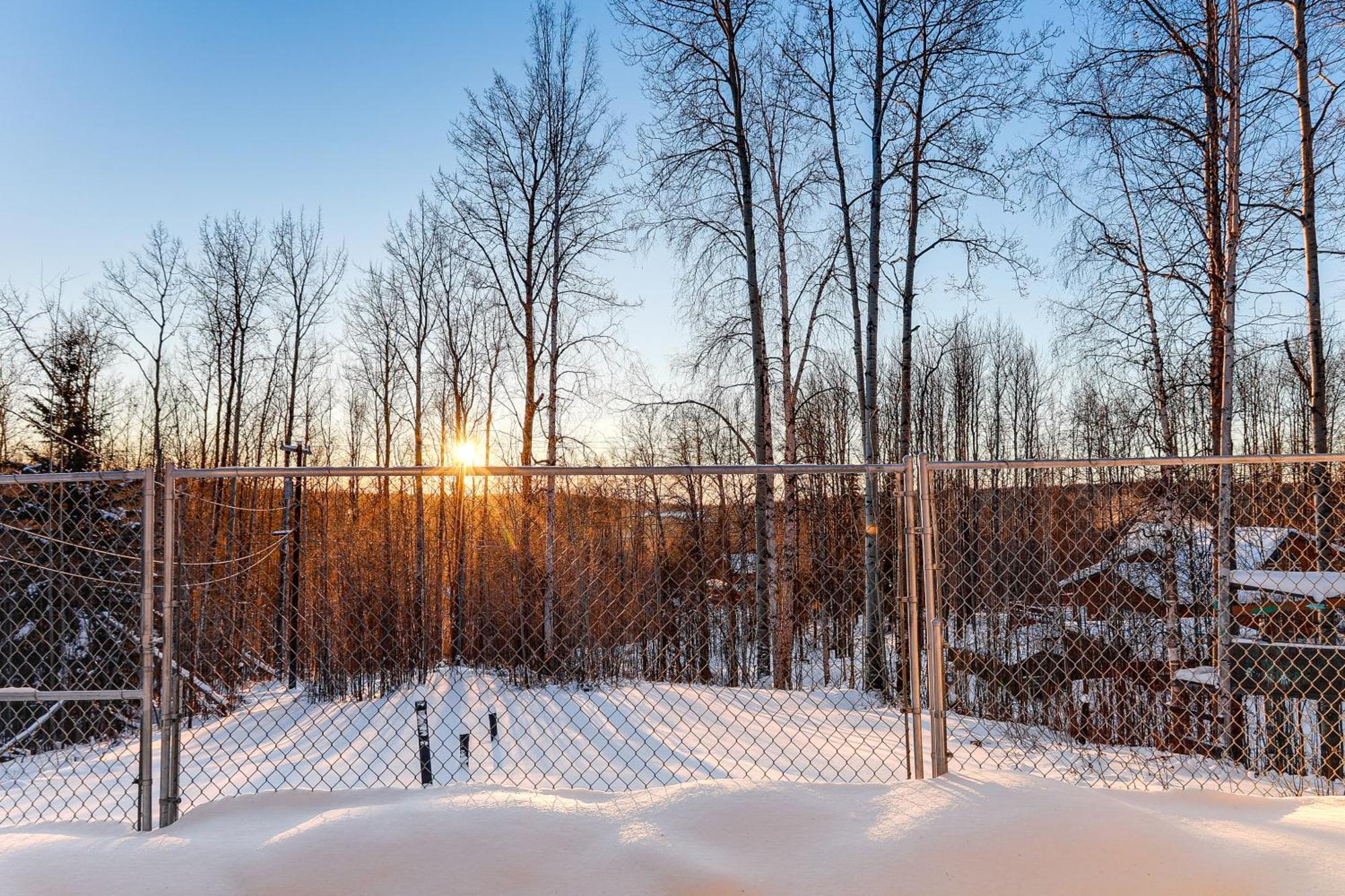Modern Retreat 11 Mi To Downtown! * Fairbanks
