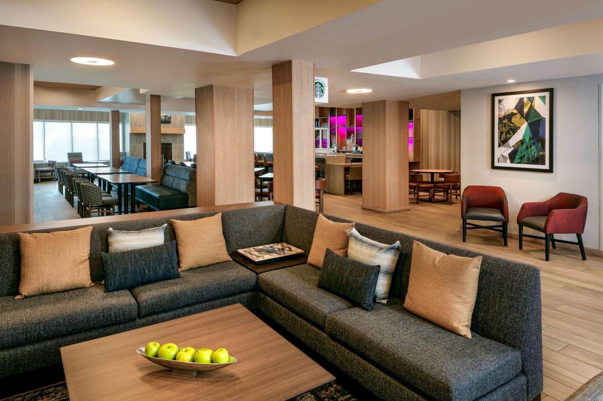 Hyatt Place 3*