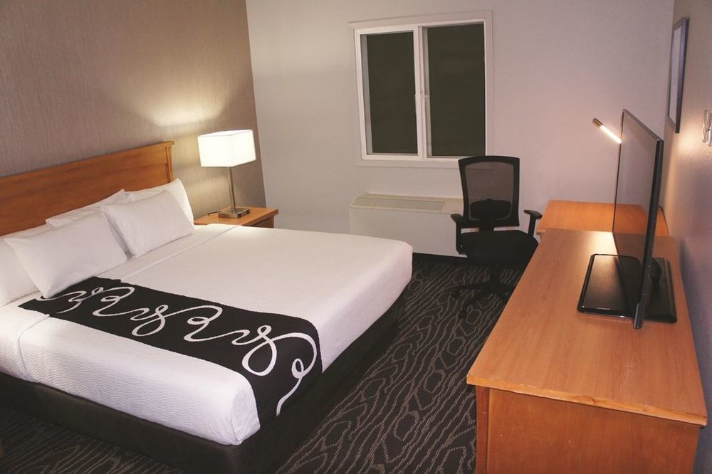 La Quinta By Wyndham Airport Fairbanks