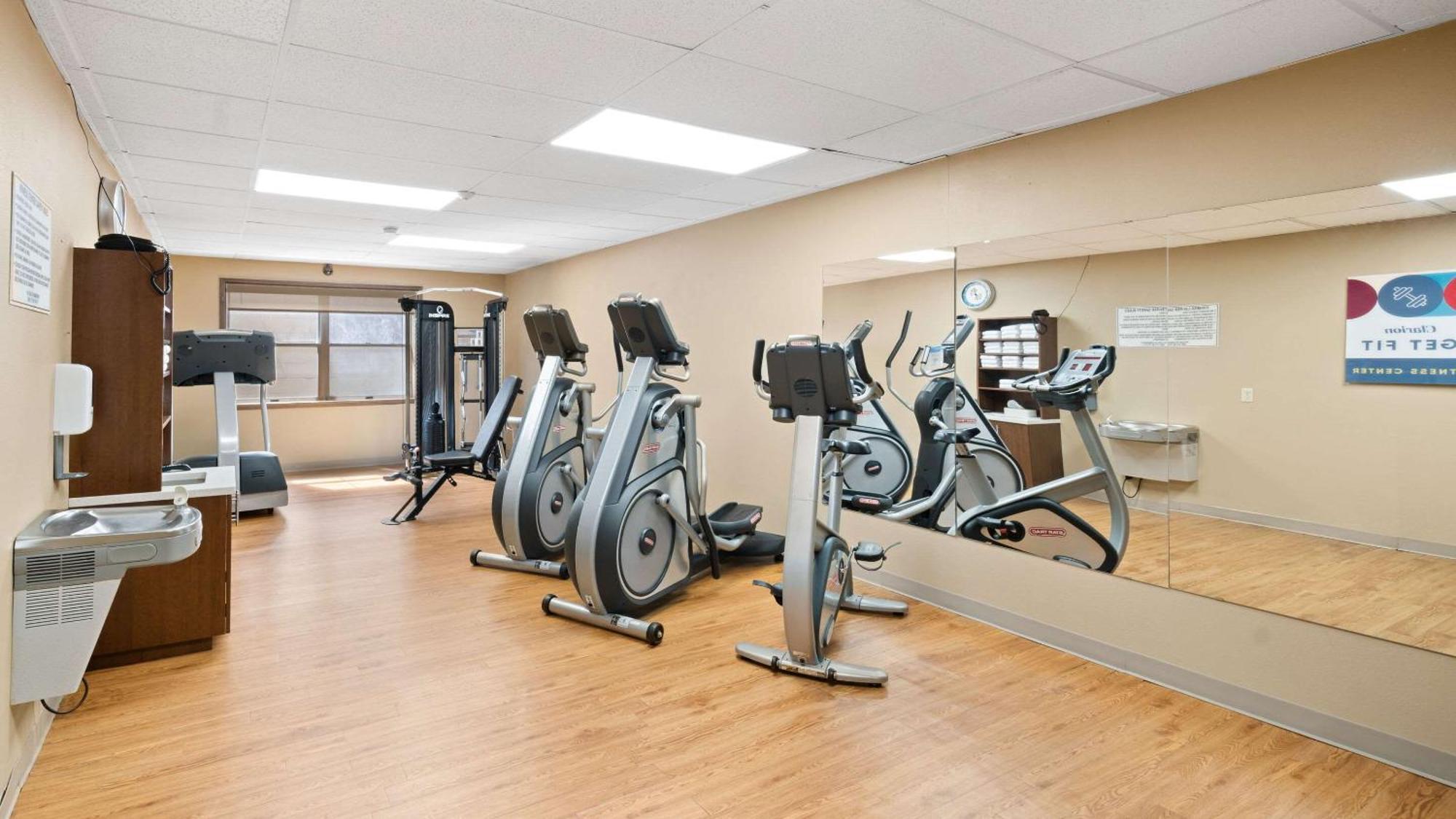 Hotel Clarion & Near Ft Wainwright