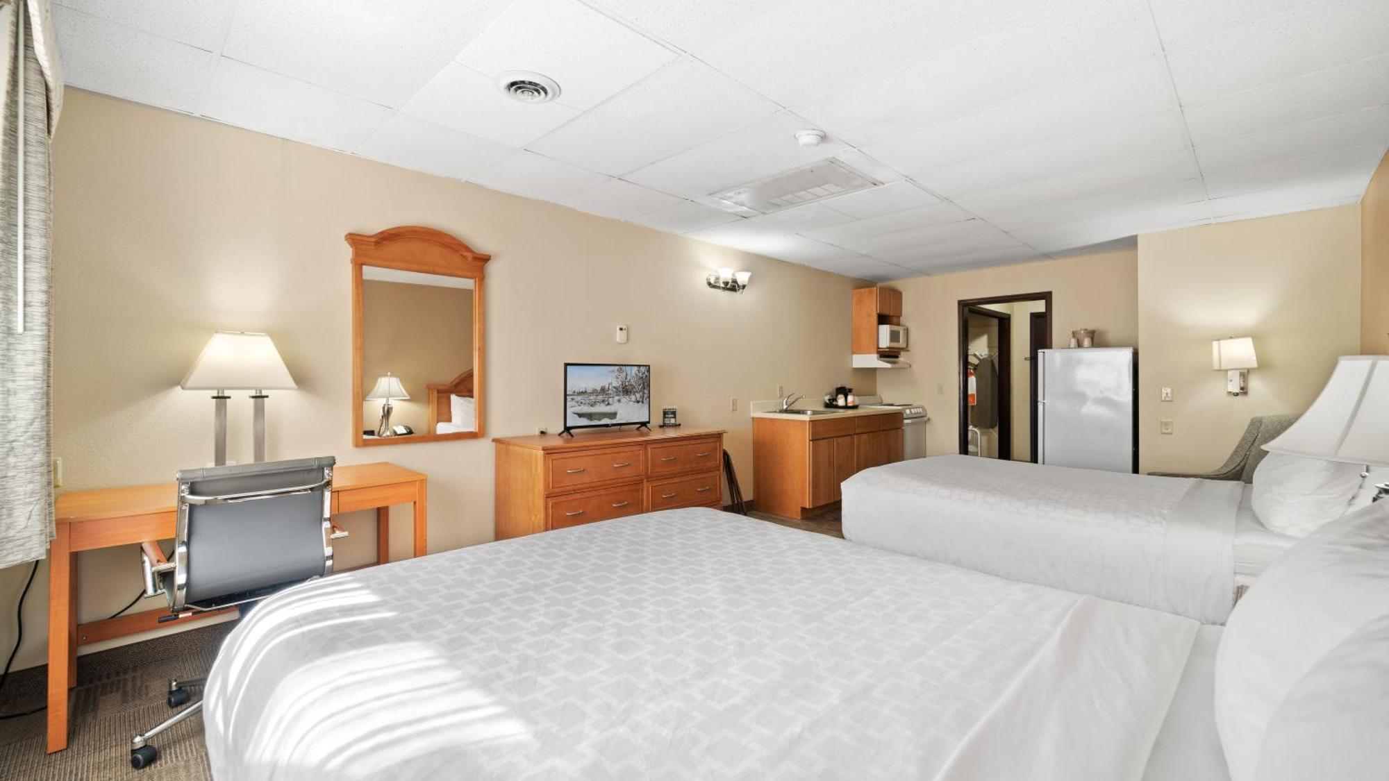 Hotel Clarion & Near Ft Wainwright 3*