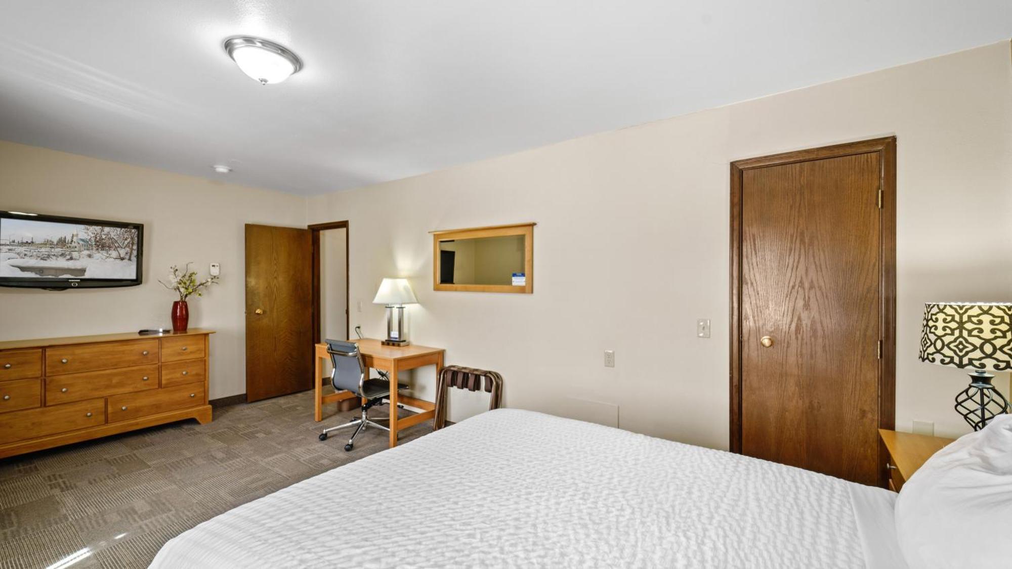 Hotel Clarion & Near Ft Wainwright
