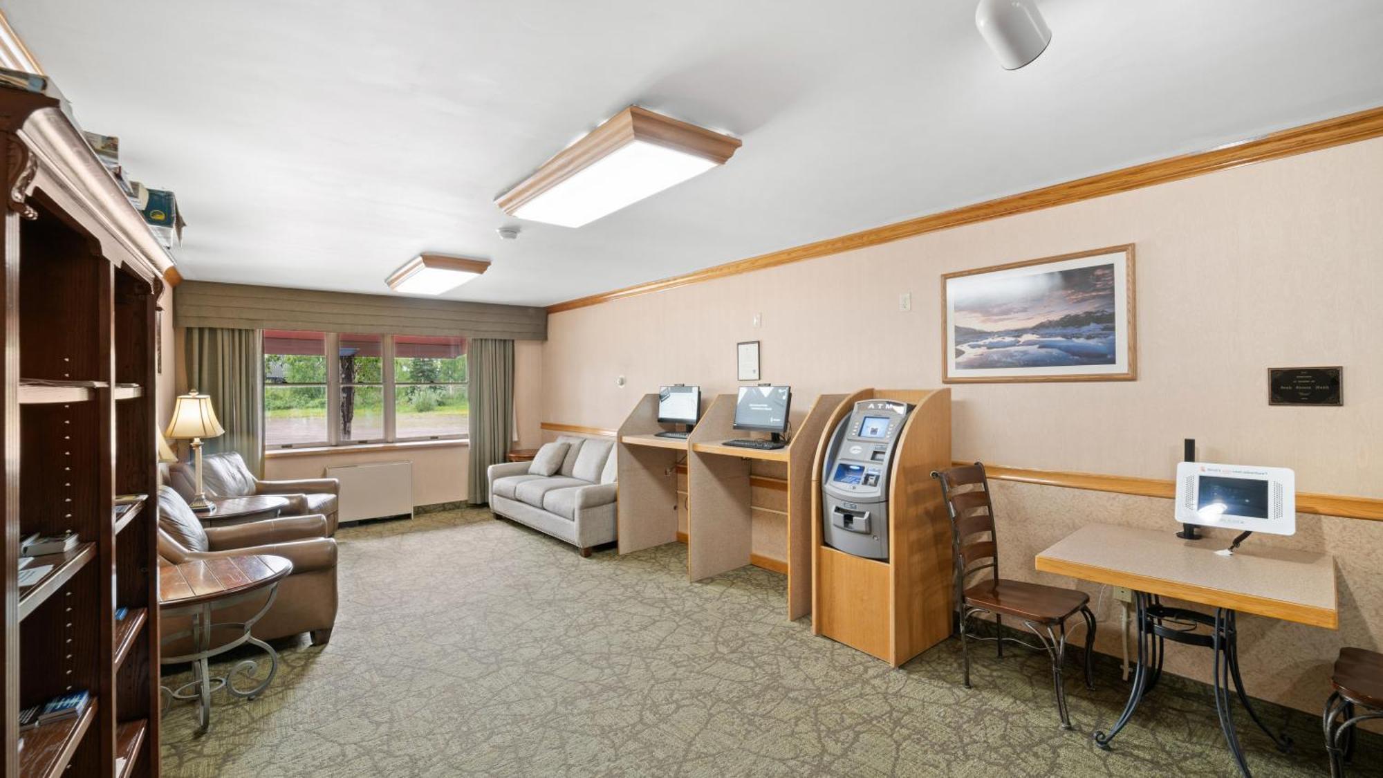 Hotel Clarion & Near Ft Wainwright