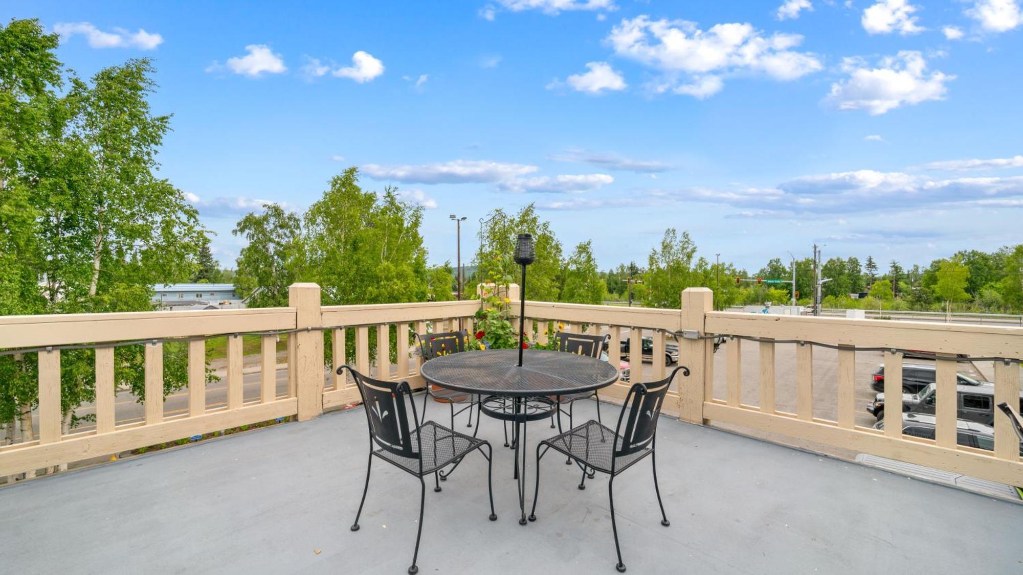 Hotel Clarion & Near Ft Wainwright 3*