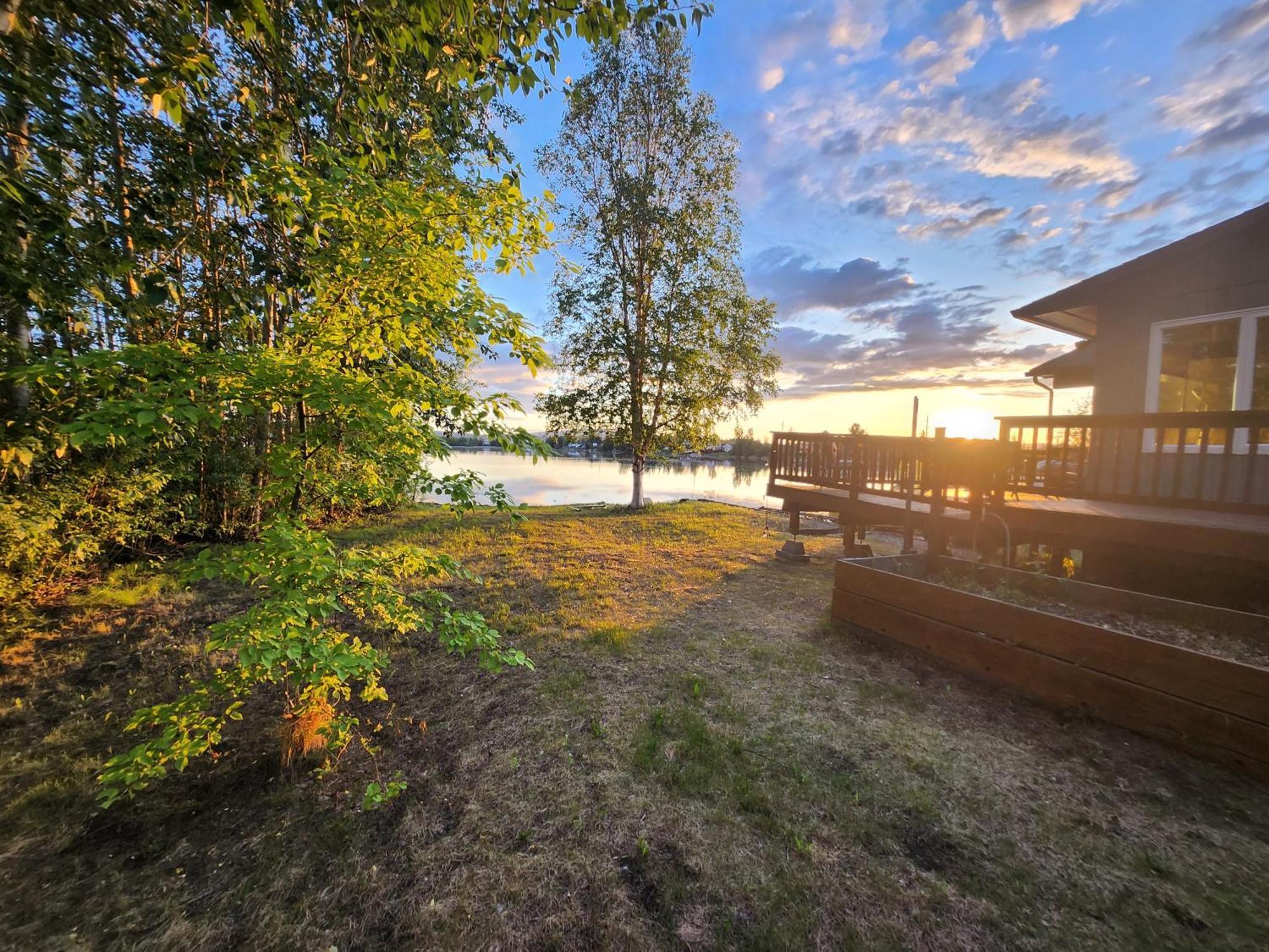 Hidden Lakefront *