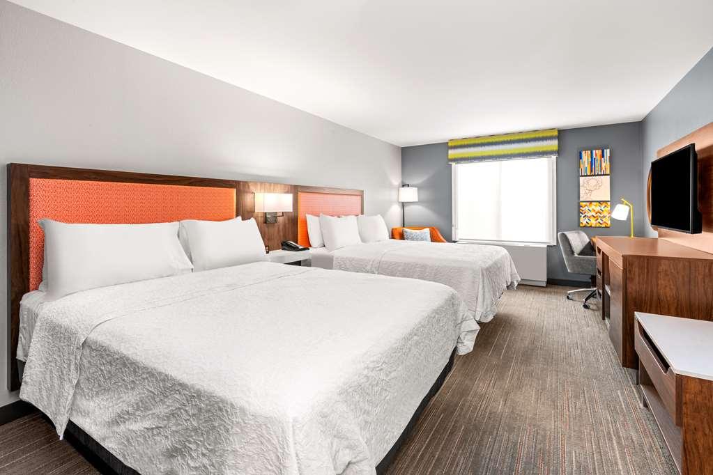 Hampton & Hotel 3*