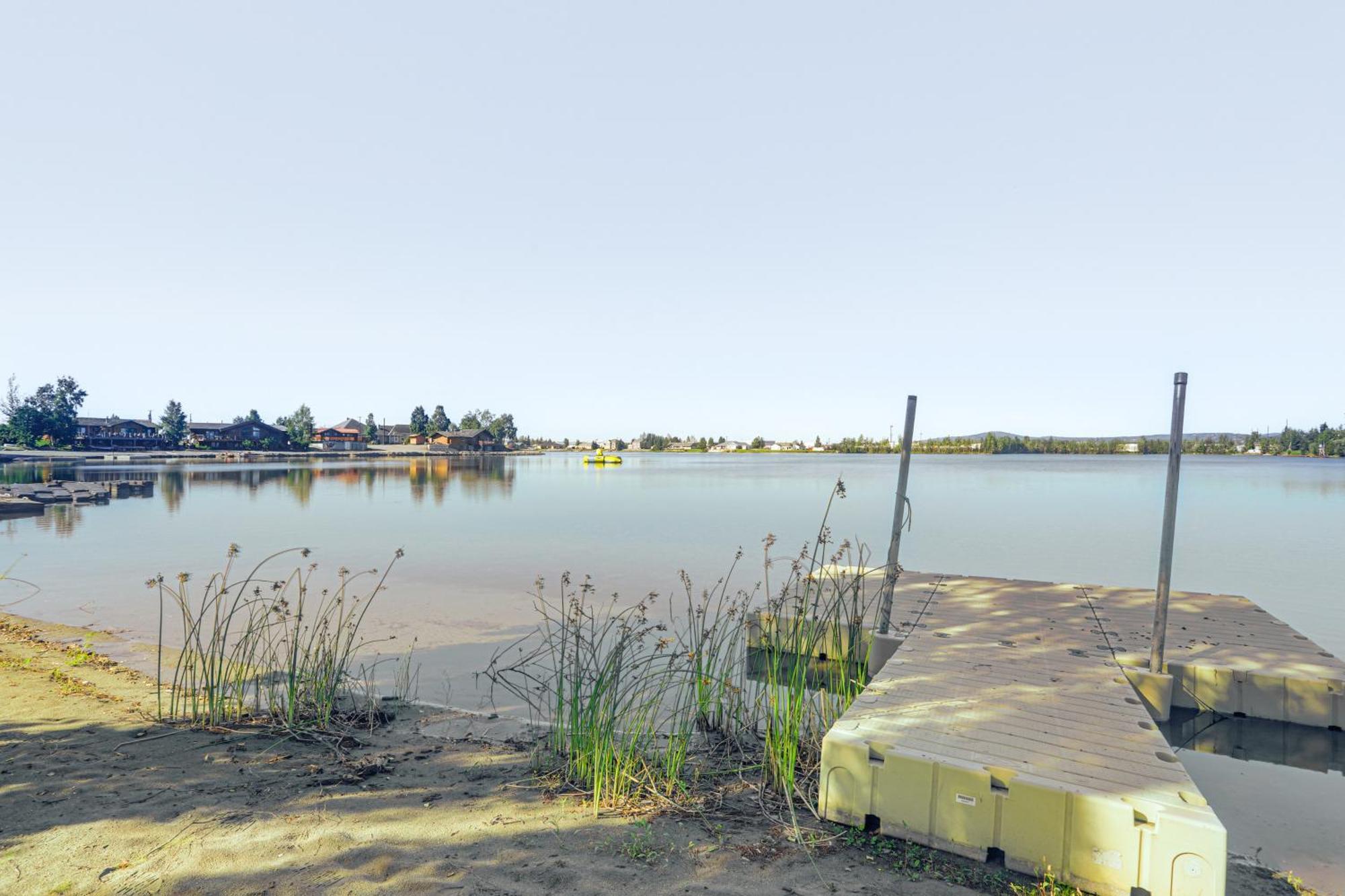 Lakefront With Private Beach! *
