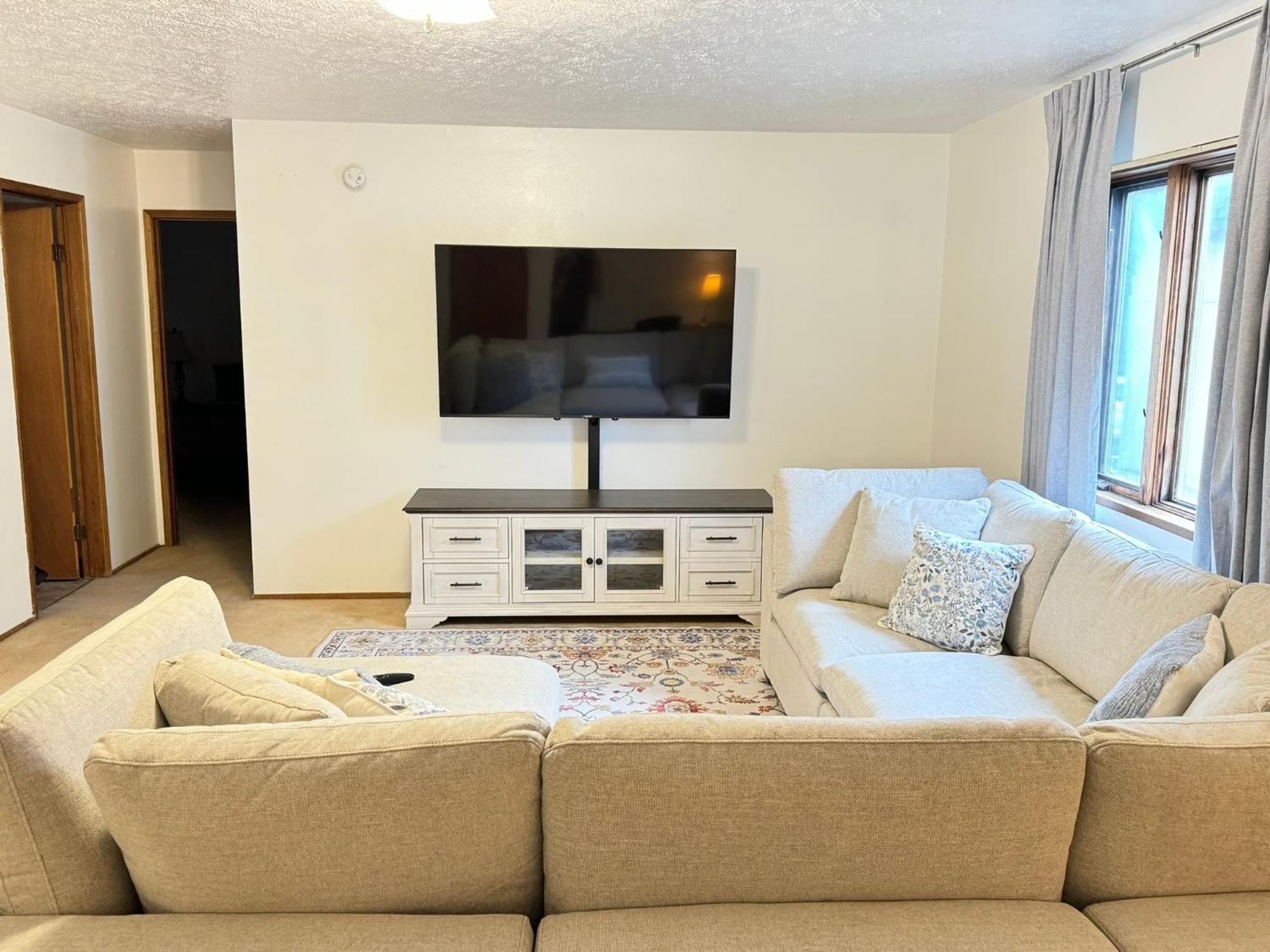 Apartment Newly Furnished Fairbanks