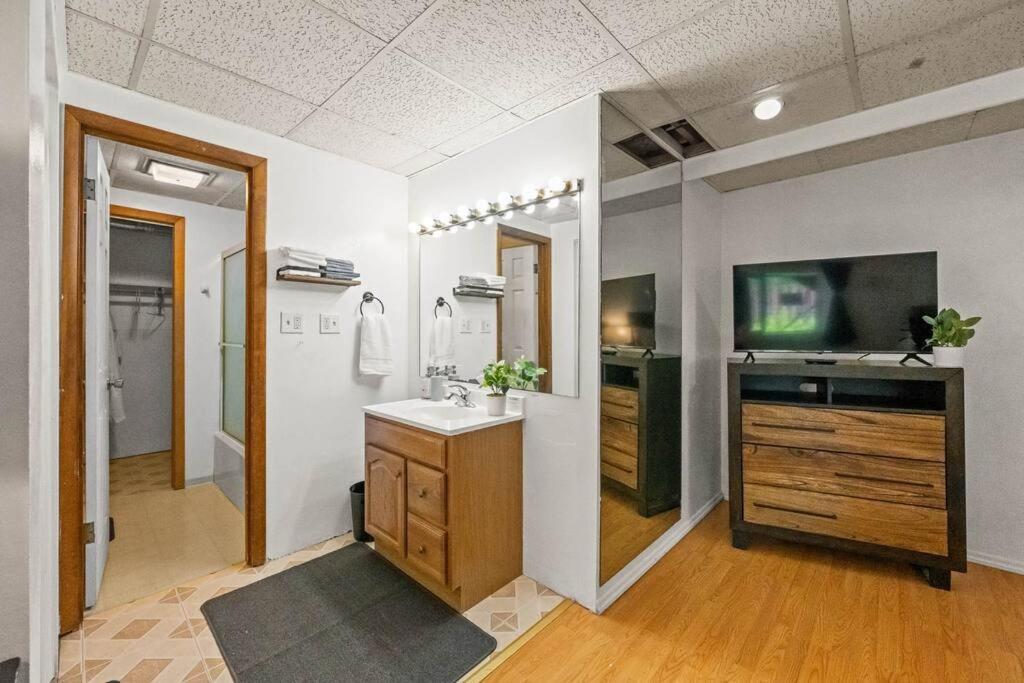 Alaska Rafiki Bnb-3 - Self Check-in Apartment Fairbanks