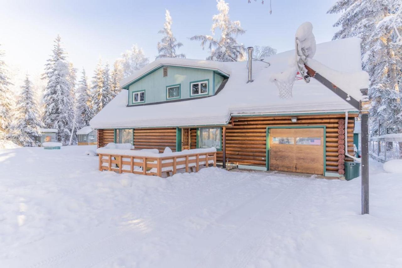 Sylvia Ringer - 7 Harriet Ave - Cozy Harriet Log