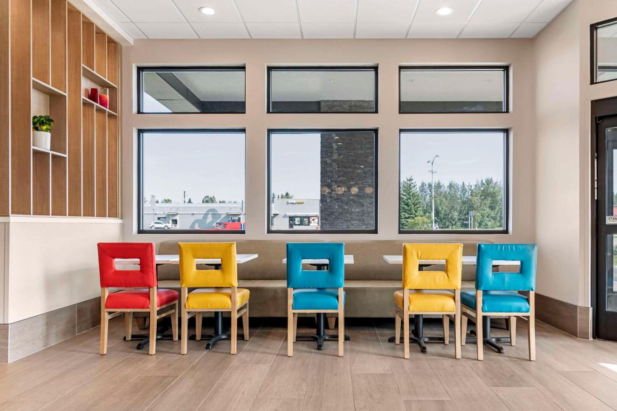 Comfort Inn 3*