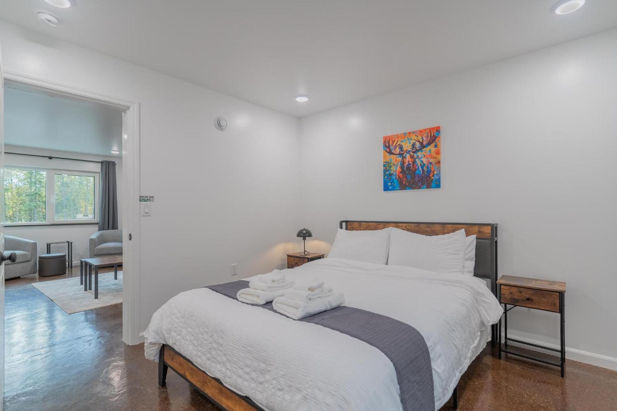 The Pet Friendly Executive Northernwind 1.0 * Fairbanks