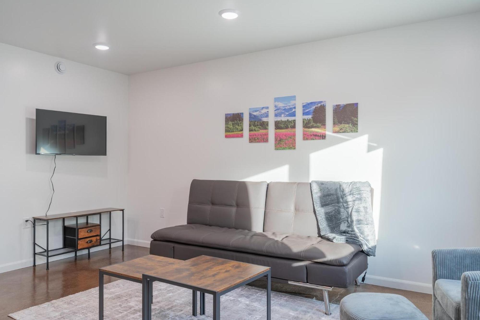 The Pet Friendly Executive Northernwind 1.0 Apartment