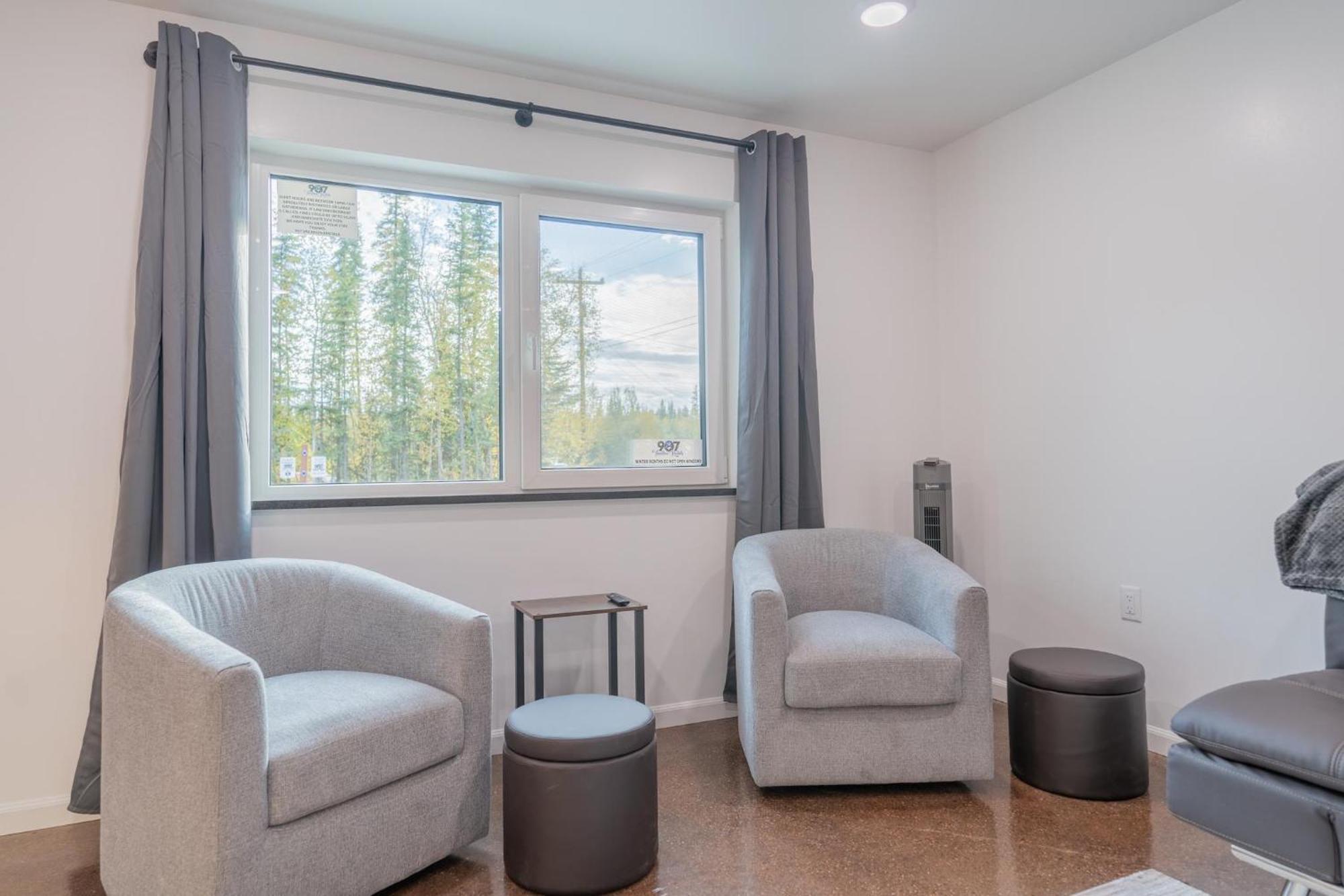 The Pet Friendly Executive Northernwind 1.0 Apartment Fairbanks