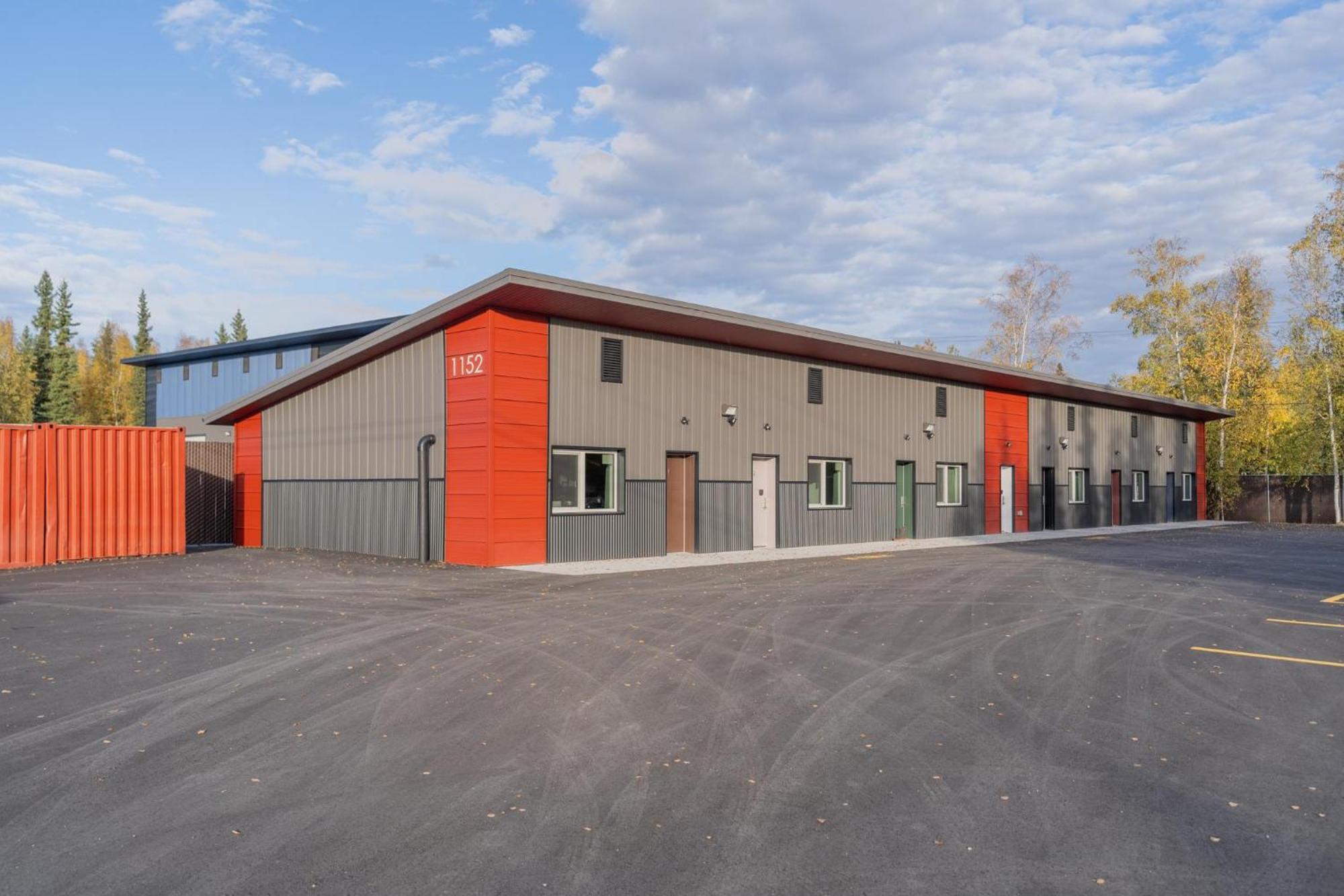 The Pet Friendly Executive Northernwind 1.0 * Fairbanks
