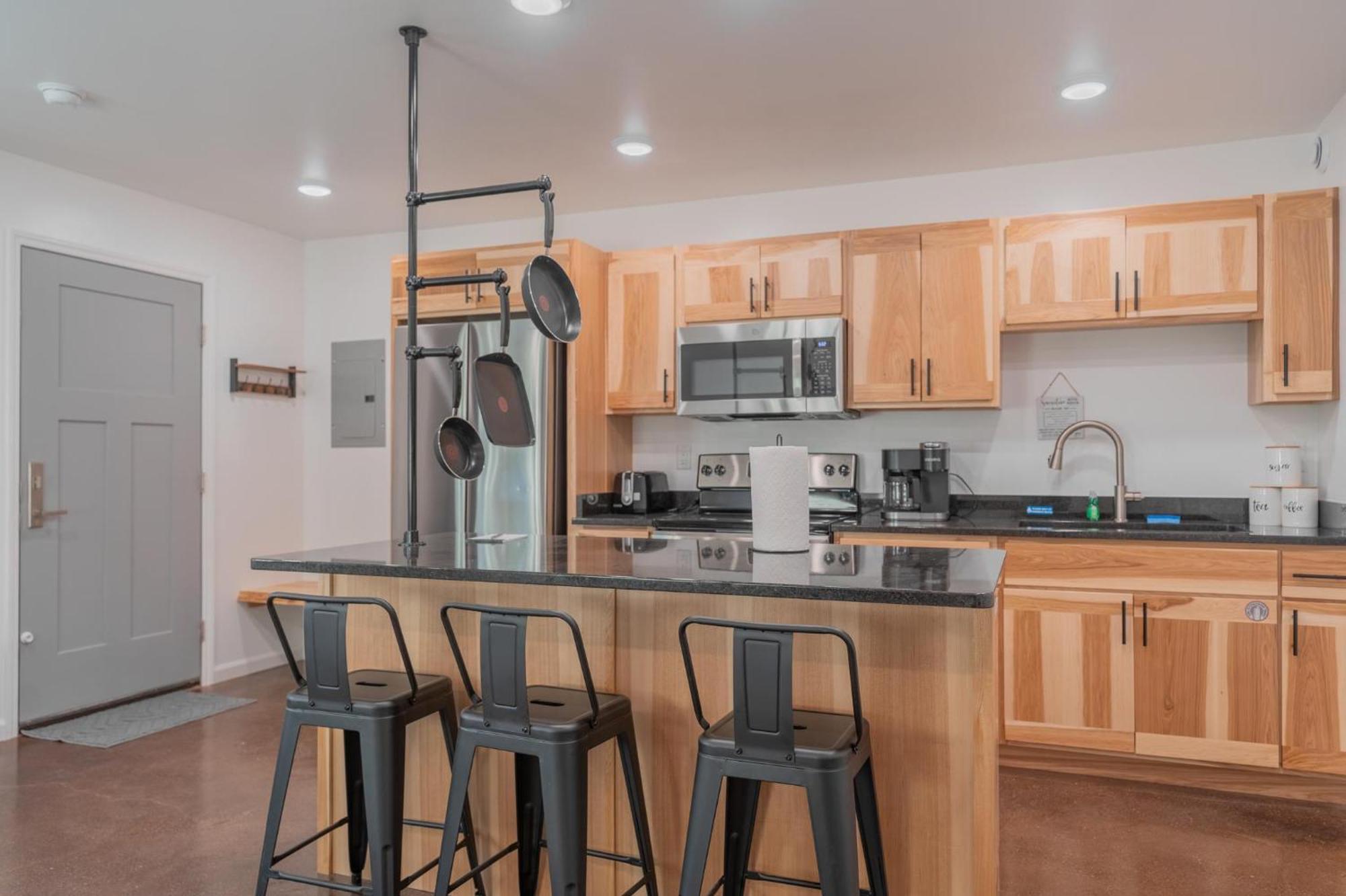 The Executive Southernwind 2.0 Apartment