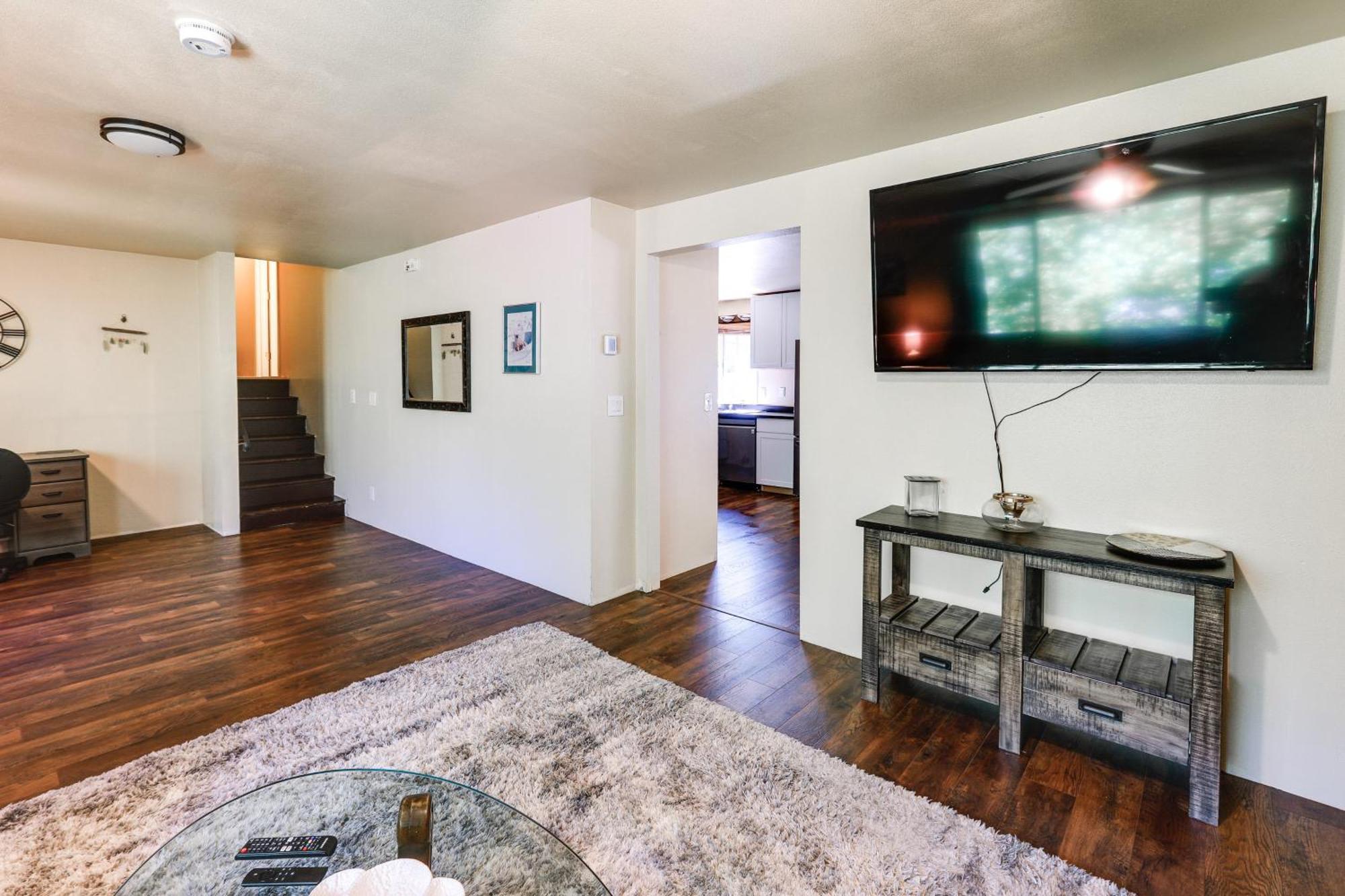 Convenient About 1 Mi To Downtown! Fairbanks