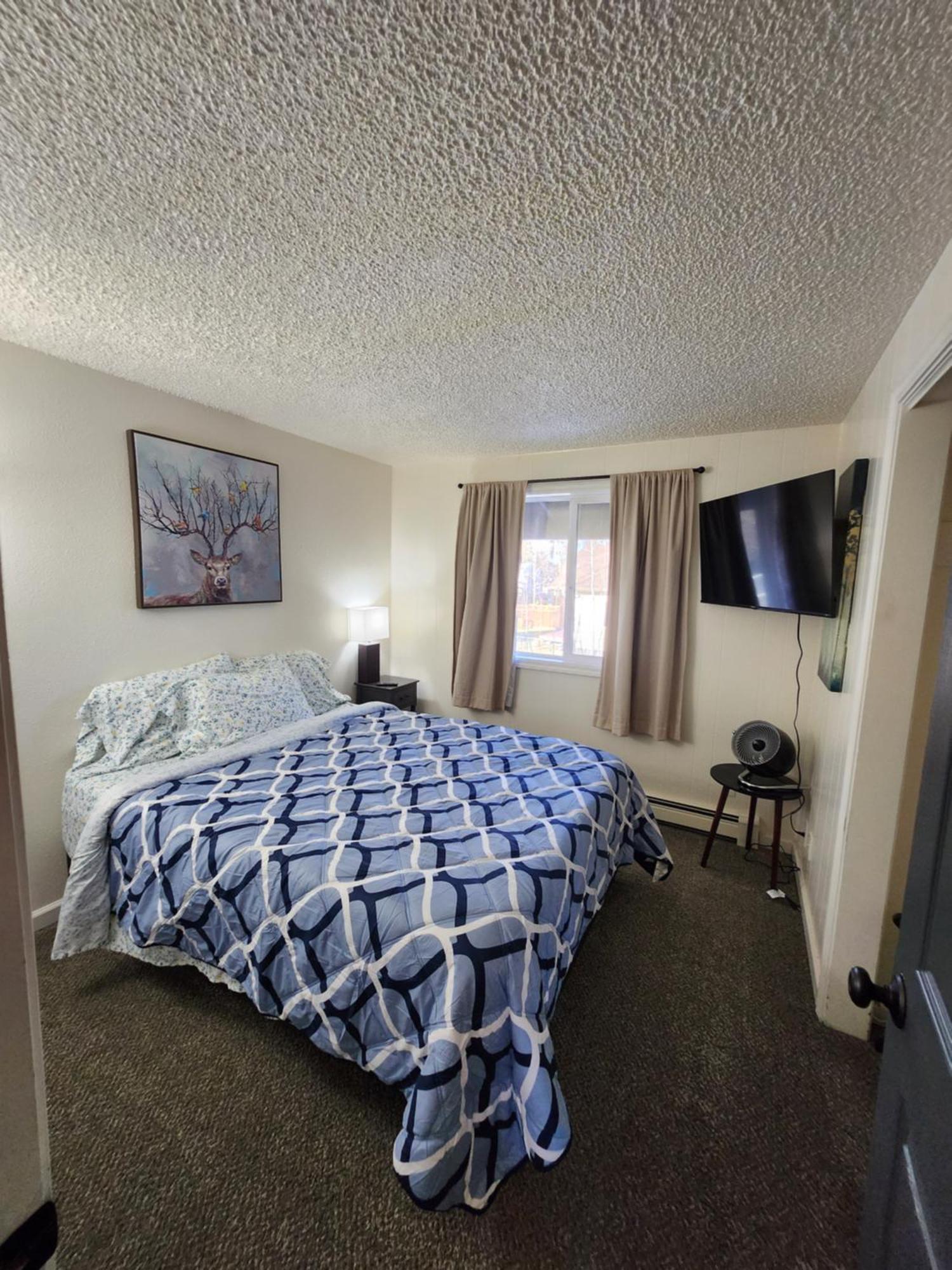 Apartment Newly Remodeled Relaxing Near Downtown Fairbanks