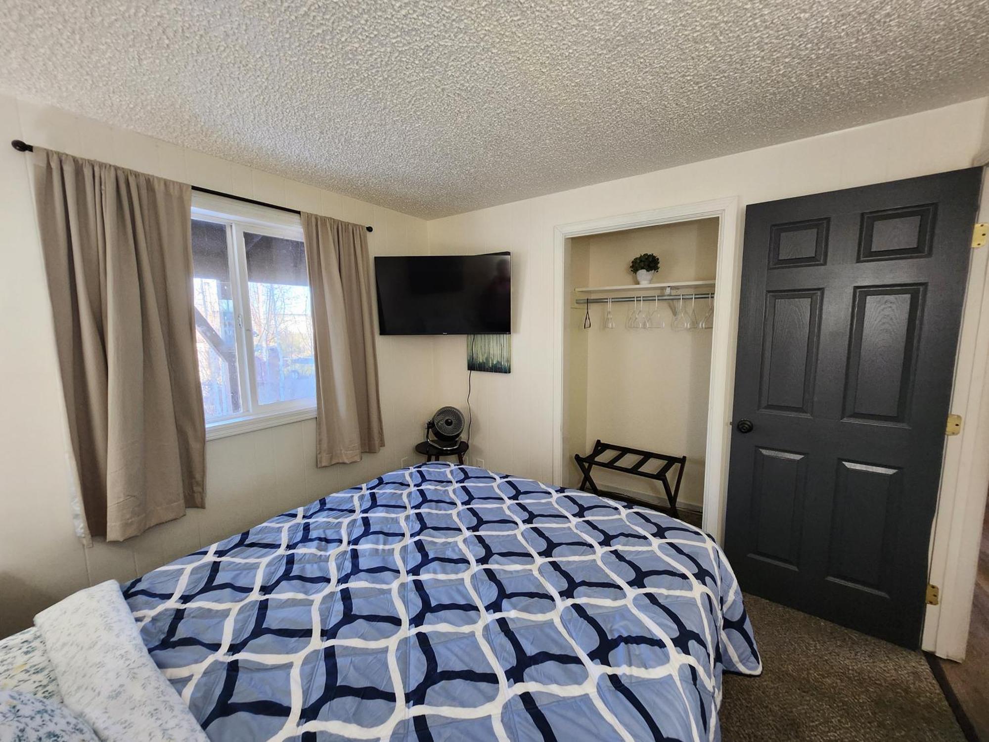 Newly Remodeled Relaxing Near Downtown * Fairbanks